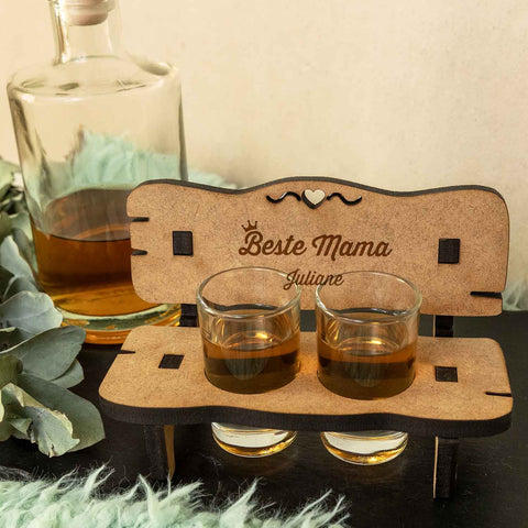 Gravierte Schnapsbank mit Name im Beste Mama Design + 2 Schnapsgläser