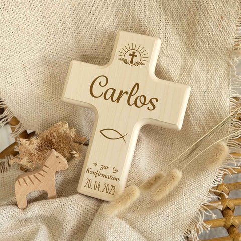 Holzkreuz mit Gravur - Für Kinder zu versch. Anlässen - Personalisierbar mit Namen & Datum