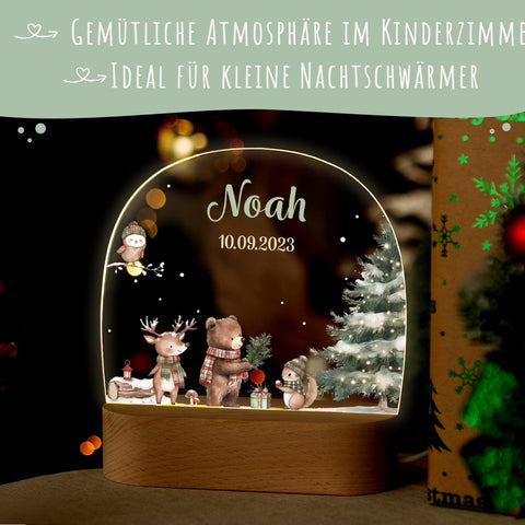 Dziecięca lampka nocna LED z drewnianą podstawą - „Świąteczny las”