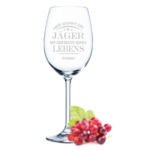 Leonardo Weinglas mit Gravur "Hier wohnt ein Jäger mit der Beute seines Lebens"