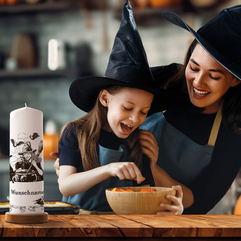 Duża świeca "Napój Czarownicy" z imionami na Halloween